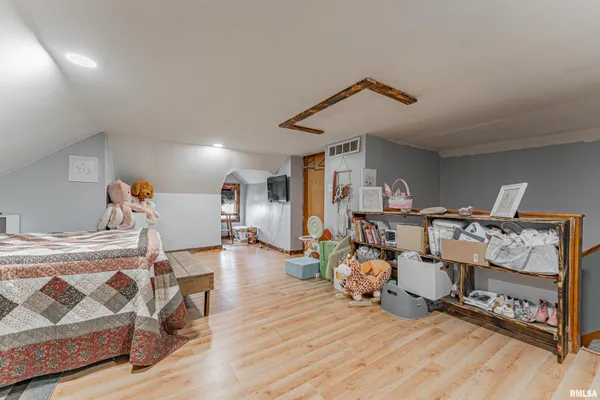 $125,000 | 2136 950th Street, Chestnut, IL 62518
