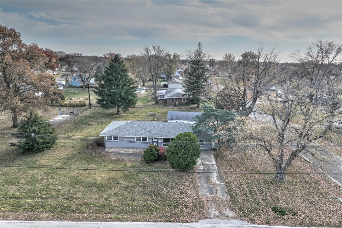191 Grove Road Decatur, IL 62521 - Photo 2 of 28