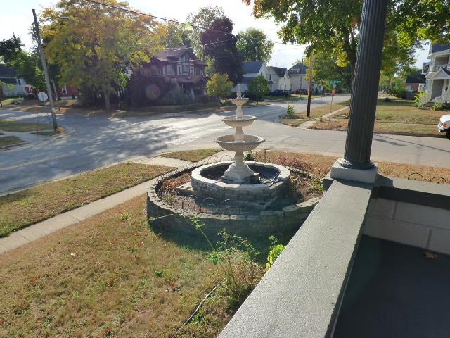 423 Portland Avenue Beloit, WI 53511 - Photo 3 of 44