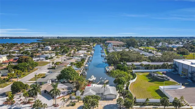 $11,679 | 4315 Royal Palm Drive, Bradenton, FL 34210