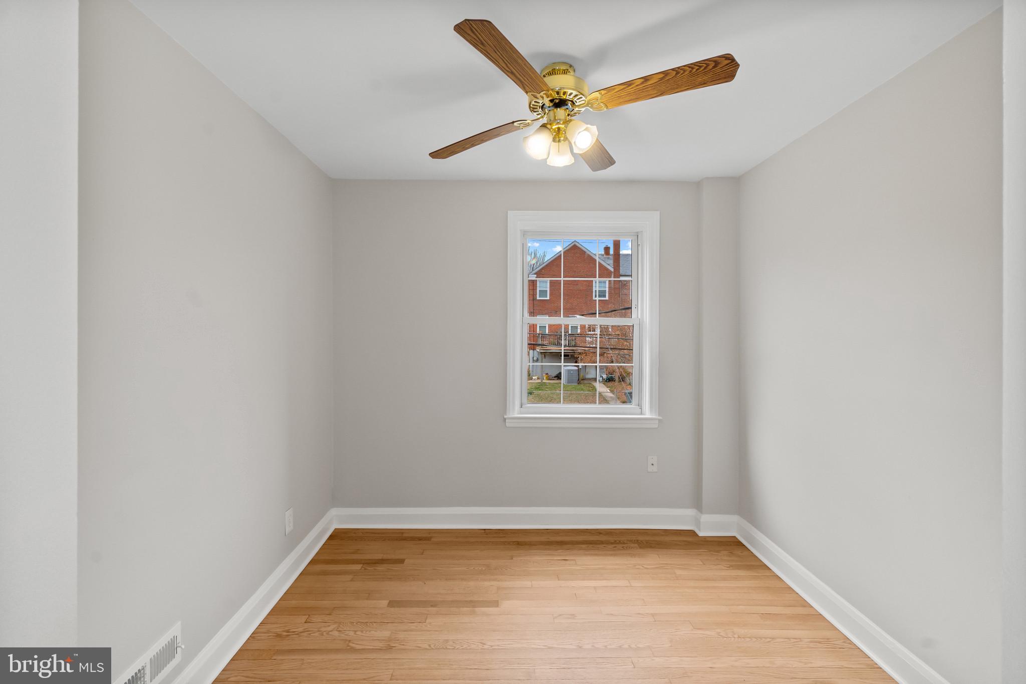 308 Greenlow Road Catonsville, MD 21228 - Photo 17 of 33 an empty room with a window