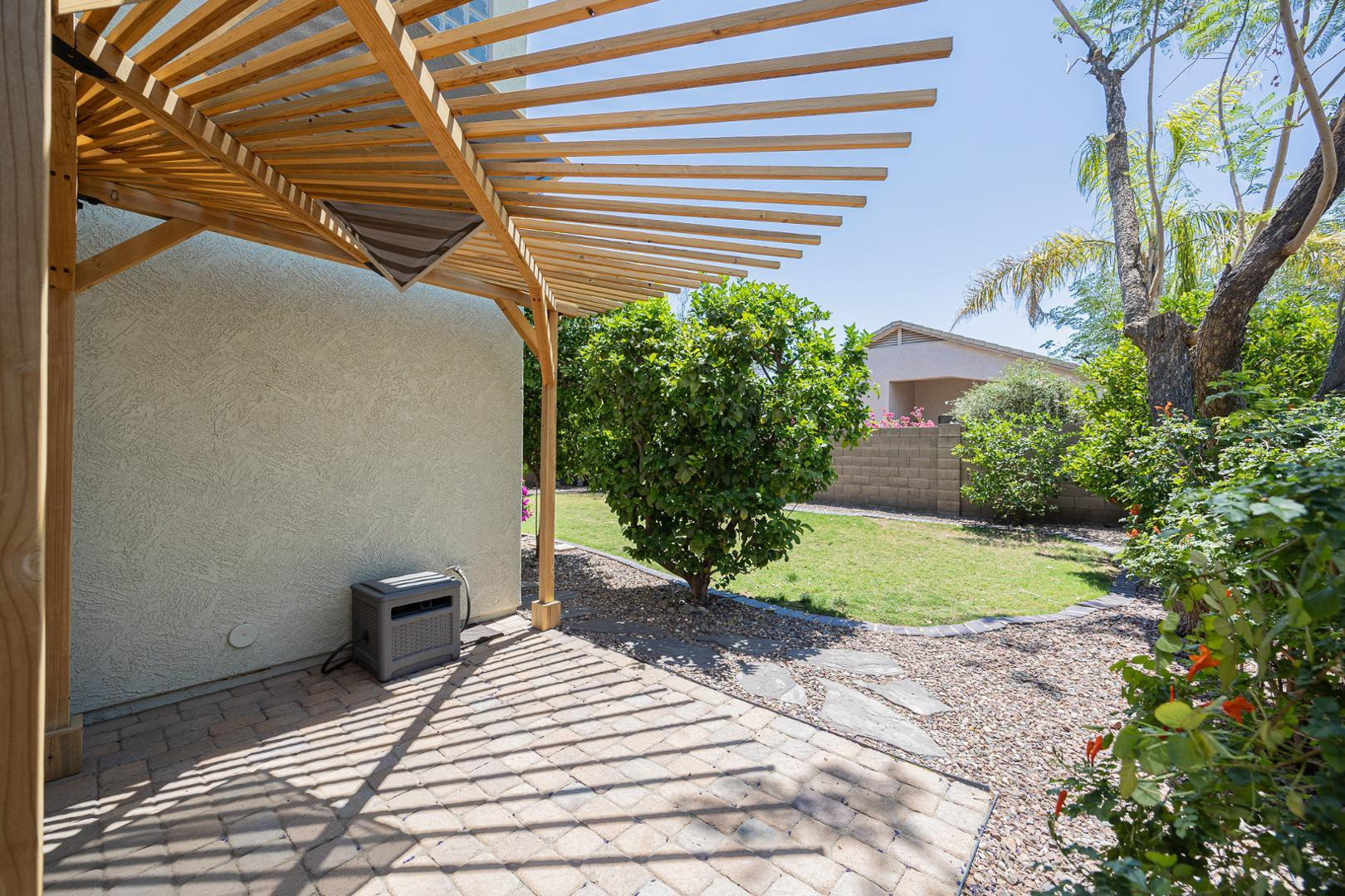 6539 West Jomax Road Phoenix, AZ 85083 - Photo 37 of 39 a view of a backyard