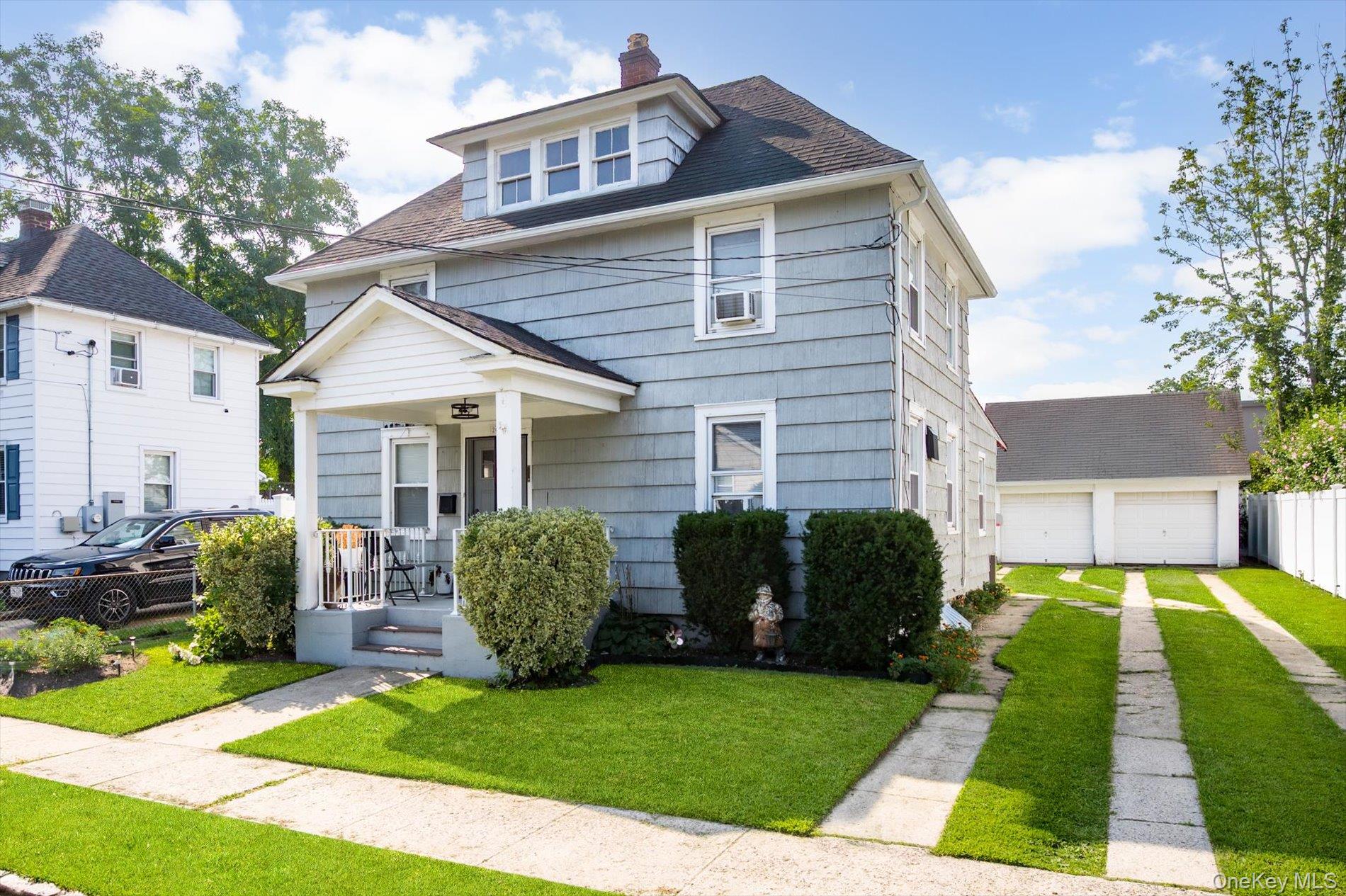 20 Waldo Avenue Greenvale, NY 11548 - Photo 2 of 10 a view of a house with a yard