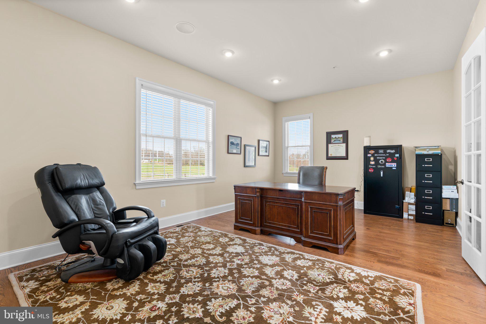 7251 Annapolis Rock Road Gaithersburg, MD 20882 - Photo 16 of 78 a living room with furniture rug and wooden floor