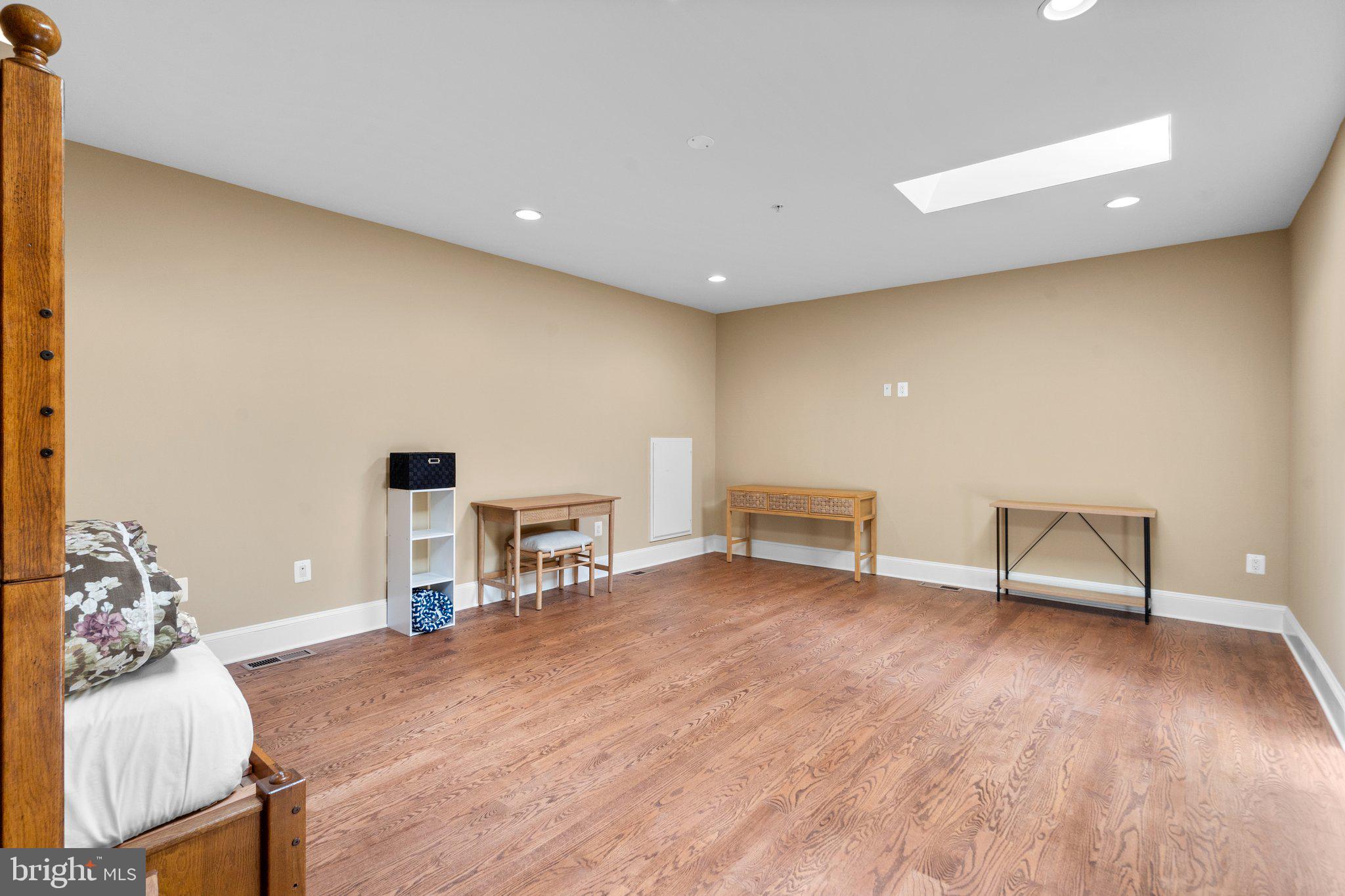 7251 Annapolis Rock Road Gaithersburg, MD 20882 - Photo 53 of 78 a view of work space with furniture and wooden floor