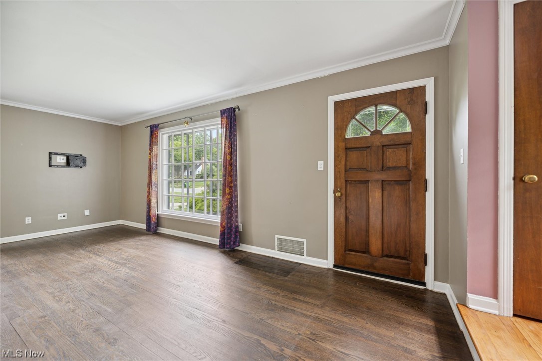 4483 East Berwald Road Cleveland, OH 44121 - Photo 5 of 32 Gallery Image 5