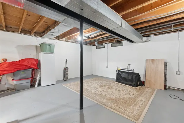 $194,900 | 2037 Lac Du Mont Drive, Haslett, MI 48840