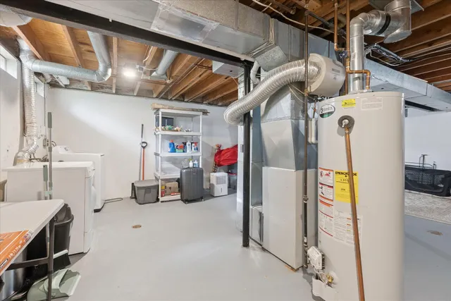 $194,900 | 2037 Lac Du Mont Drive, Haslett, MI 48840