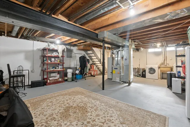 $194,900 | 2037 Lac Du Mont Drive, Haslett, MI 48840