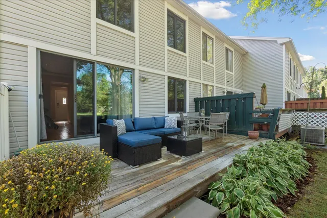 $194,900 | 2037 Lac Du Mont Drive, Haslett, MI 48840