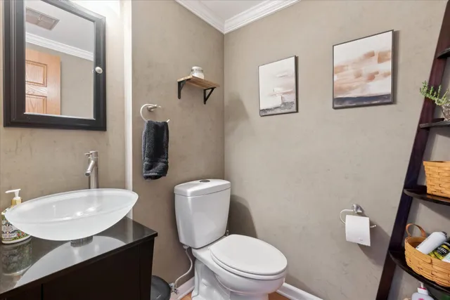 $194,900 | 2037 Lac Du Mont Drive, Haslett, MI 48840