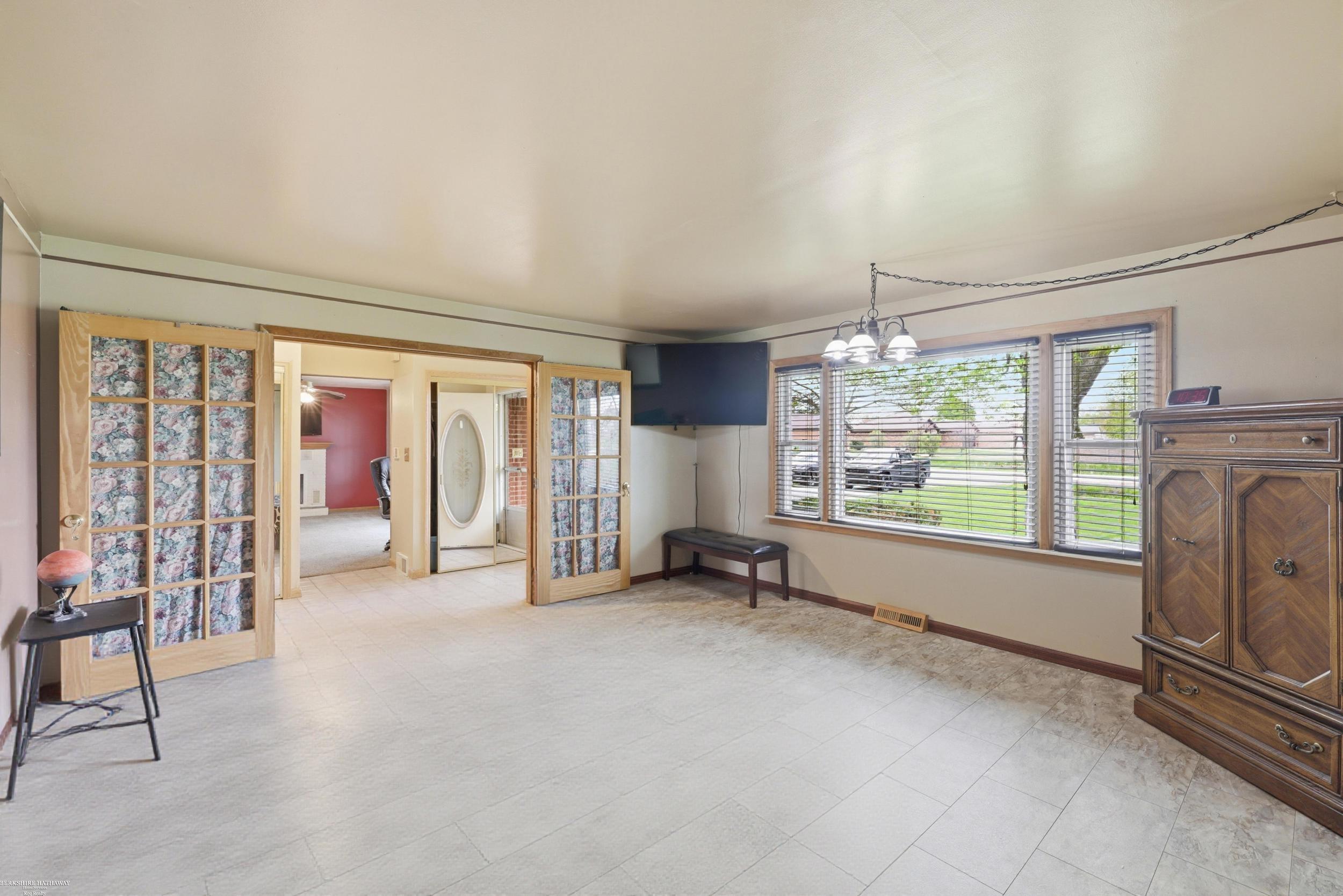 46700 Tilch Road Macomb, MI 48044 - Photo 6 of 32