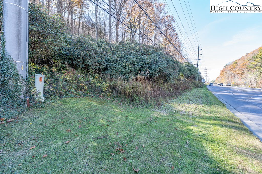 105 Highway Boone Nc 28607 Boone, NC 28607 - Photo 2 of 19 a view of a lush green space