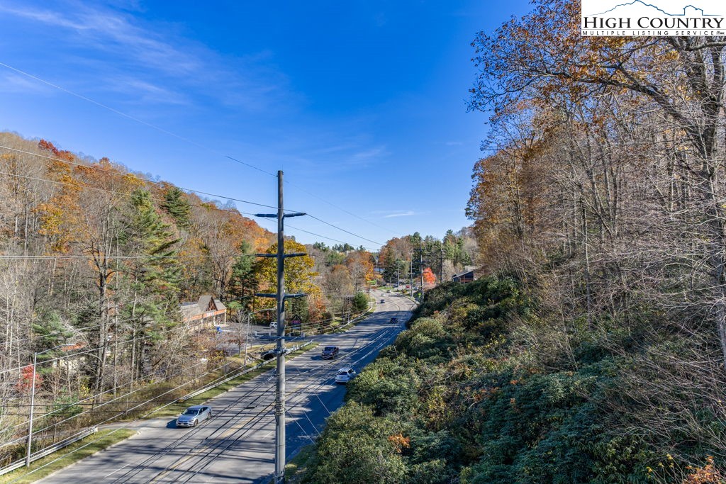 105 Highway Boone Nc 28607 Boone, NC 28607 - Photo 7 of 19 a view of a city