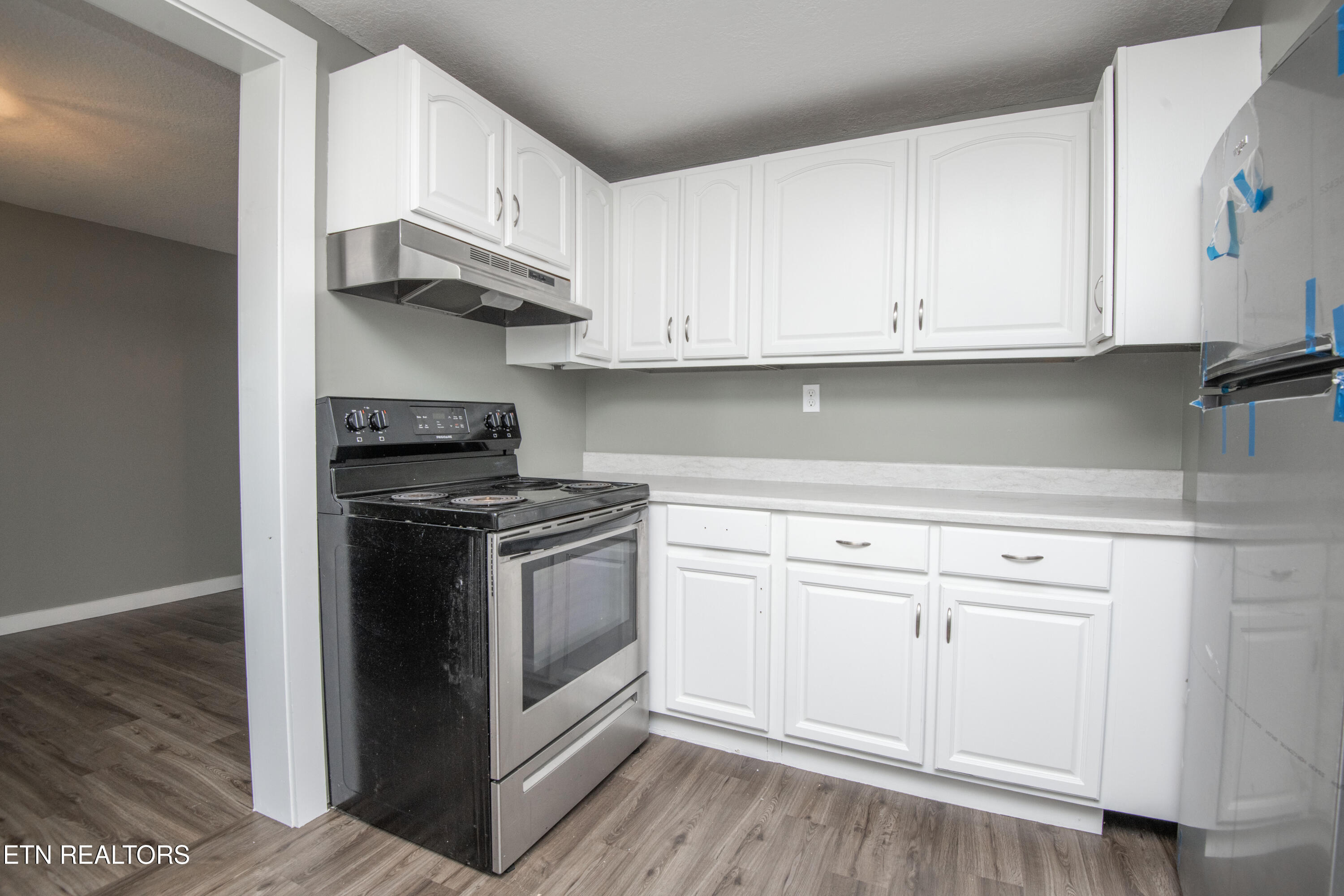 912 Medaris Street Clinton, TN 37716 - Photo 20 of 44 kitchen 1