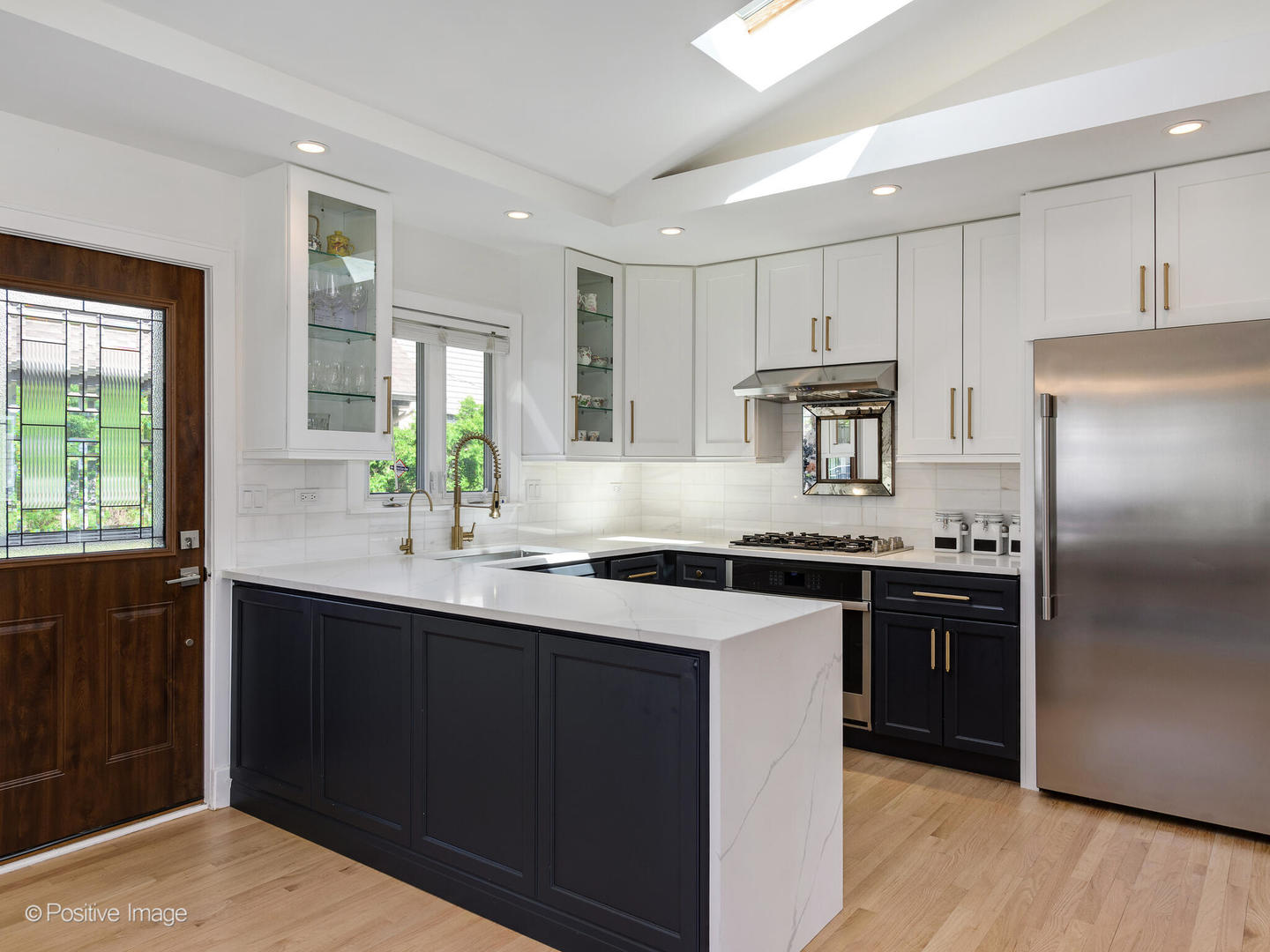 2016 Des Plaines Avenue Park Ridge, IL 60068 - Photo 11 of 30 Gallery Image 11