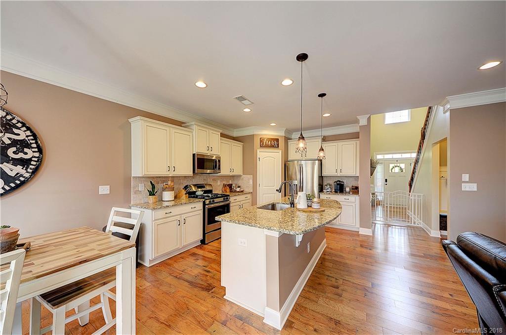 7453 Hamilton Bridge Road Charlotte, NC 28278 - Photo 10 of 30 Gallery Image 10