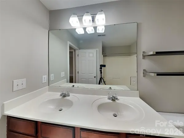 $449,900 | 4208 Lawrence Daniel Drive, Matthews, NC 28104