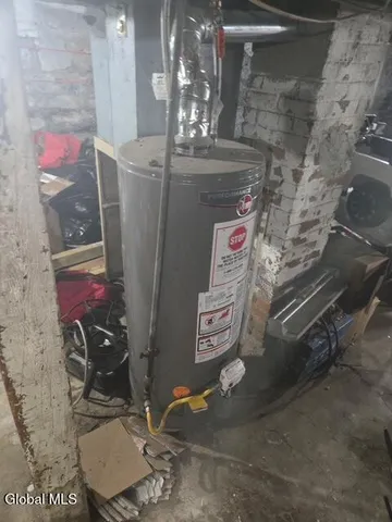 $260,000 | 27 Linden Street, Schenectady, NY 12304