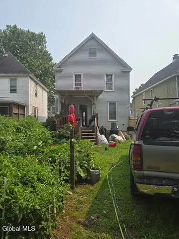 $260,000 | 27 Linden Street, Schenectady, NY 12304