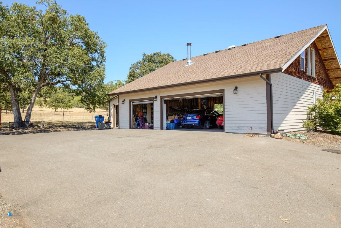 960 West Linn Road Eagle Point, OR 97524 - Photo 48 of 62 64_WLR_64