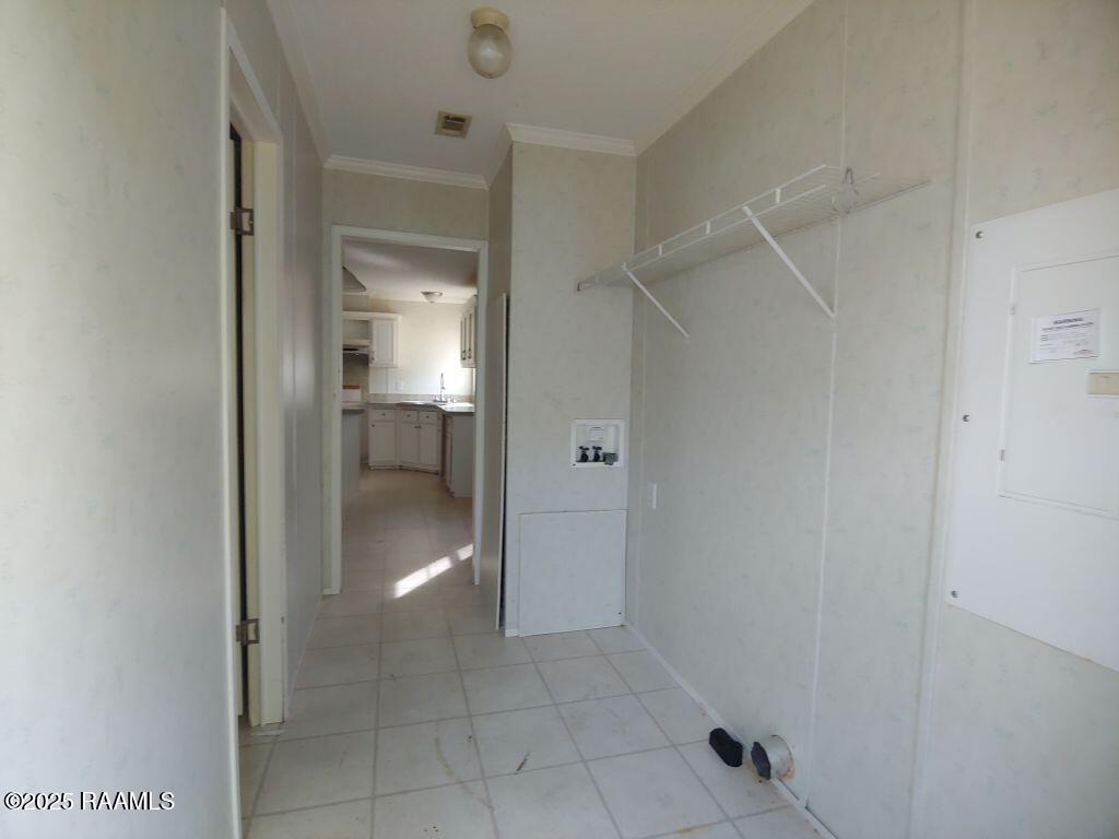 3686 Prairie Ronde Highway Opelousas, LA 70570 - Photo 20 of 24 20 Laundry Room