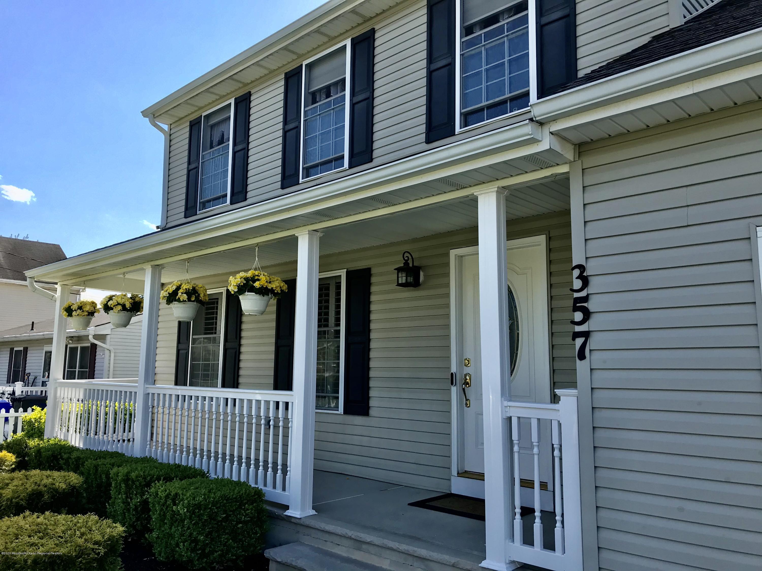 357 Jefferson Court Brick, NJ 08724 - Photo 2 of 38 7F434180-23AB-4013-9FFE-86DE82B78904