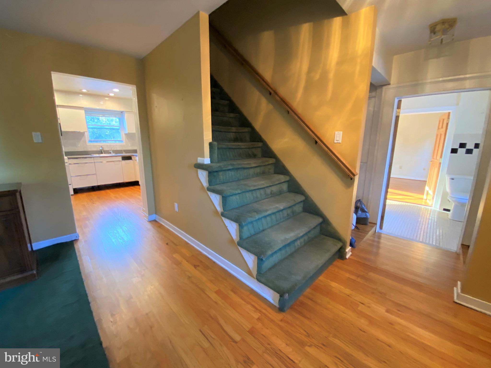 312 Thies Road Sewell, NJ 08080 - Photo 4 of 29 Gallery Image 4
