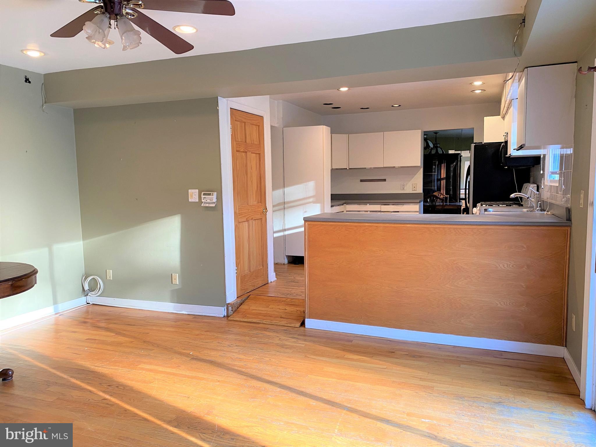 312 Thies Road Sewell, NJ 08080 - Photo 6 of 29 Gallery Image 6