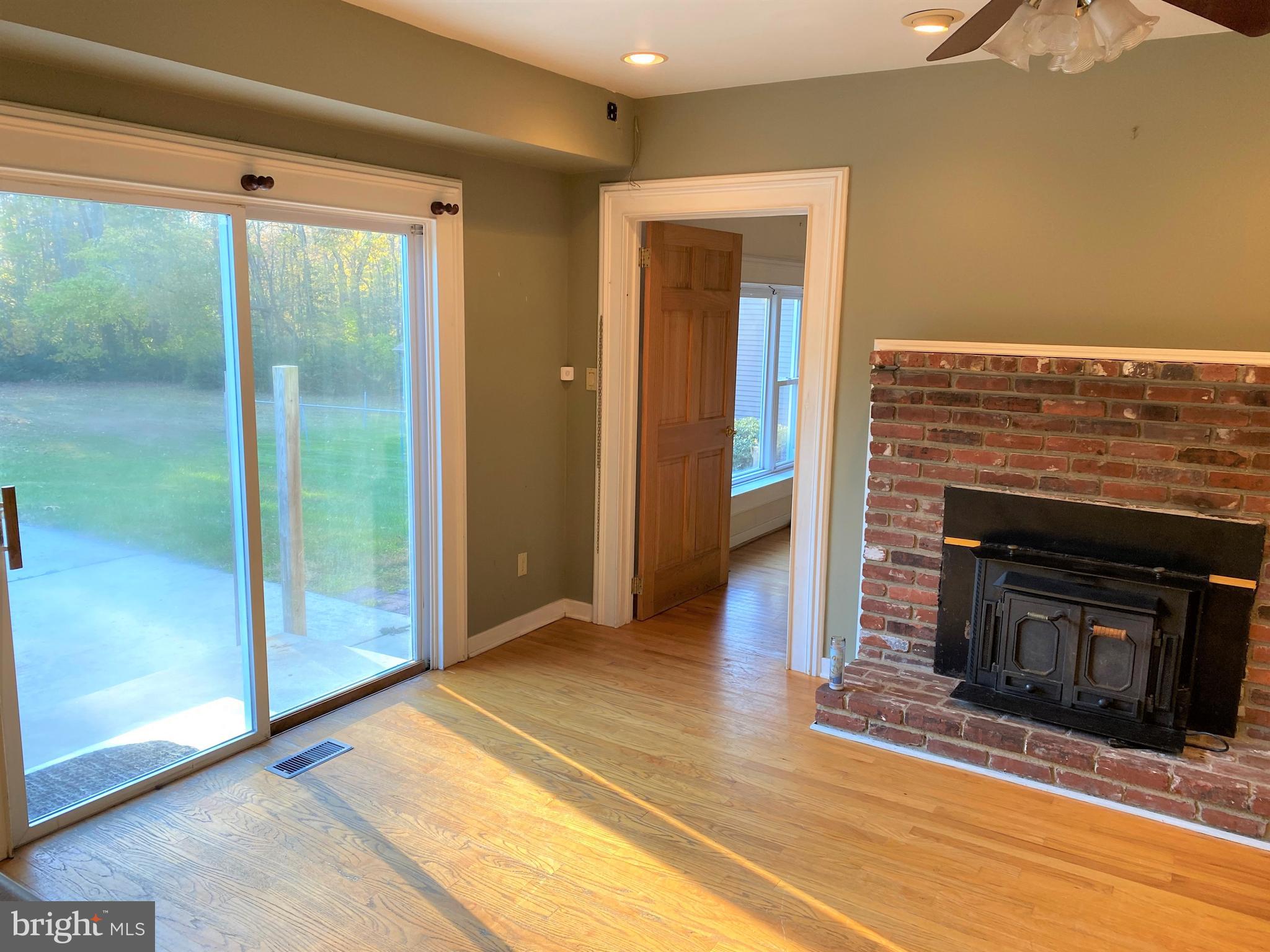 312 Thies Road Sewell, NJ 08080 - Photo 10 of 29 Family Room