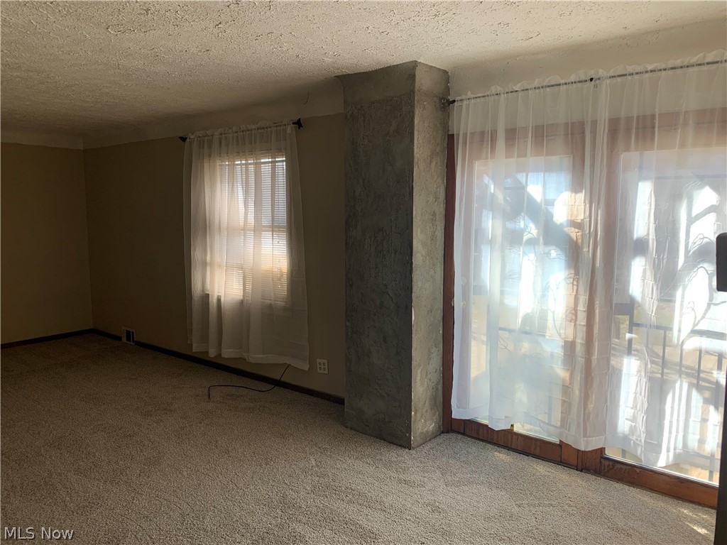 4636 Osborn Road Cleveland, OH 44125 - Photo 5 of 18