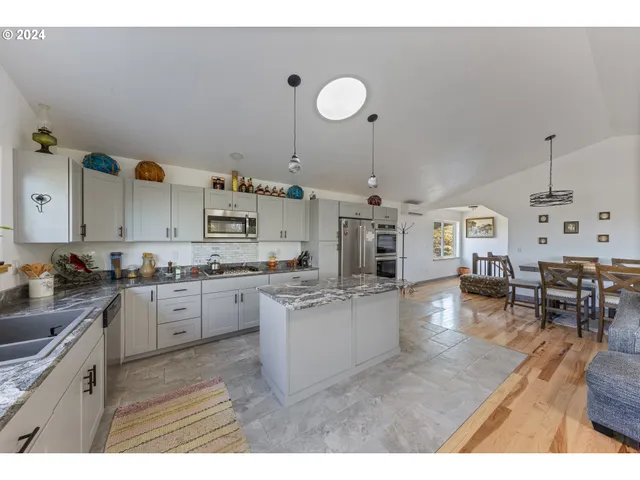 $825,000 | 7300 Valley View Drive, Pacific City, OR 97135