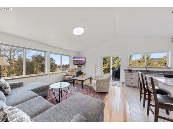 $810,000 | 7300 Valley View Drive, Pacific City, OR 97135