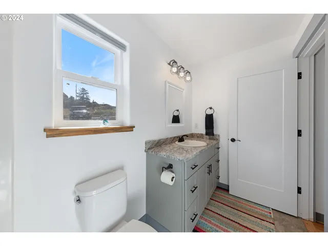 $825,000 | 7300 Valley View Drive, Pacific City, OR 97135