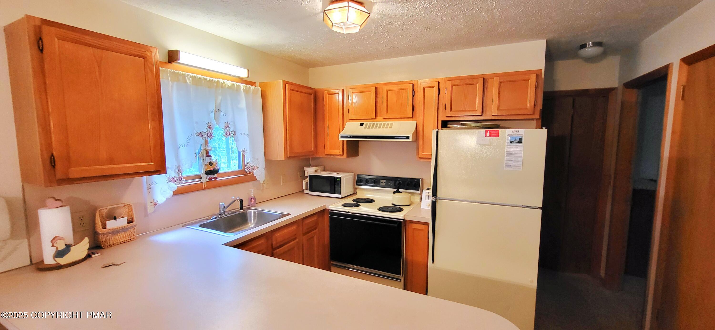 188 Radcliff Road Bushkill, PA 18324 - Photo 12 of 51 20250826_163503