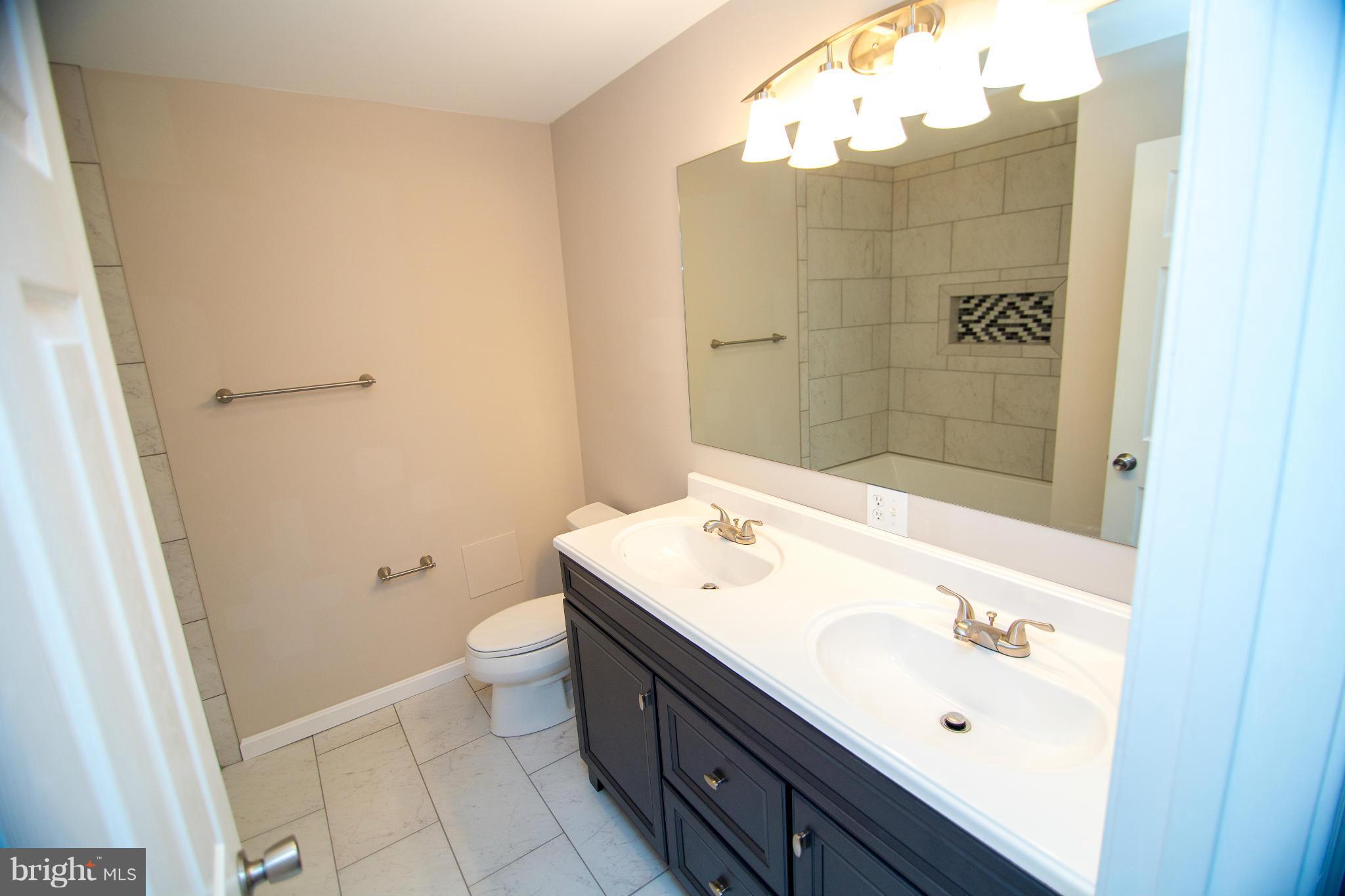 1413 Co Rte 1/5 Falling Waters, WV 25419 - Photo 20 of 25 Bath