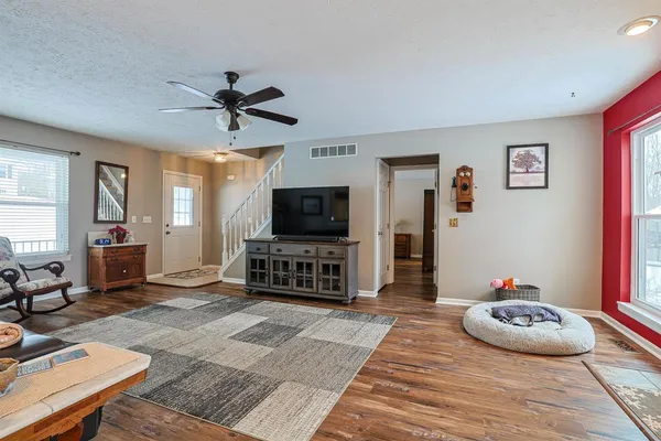 $448,000 | 438 Cresthaven Drive, Lawrenceburg, IN 47025