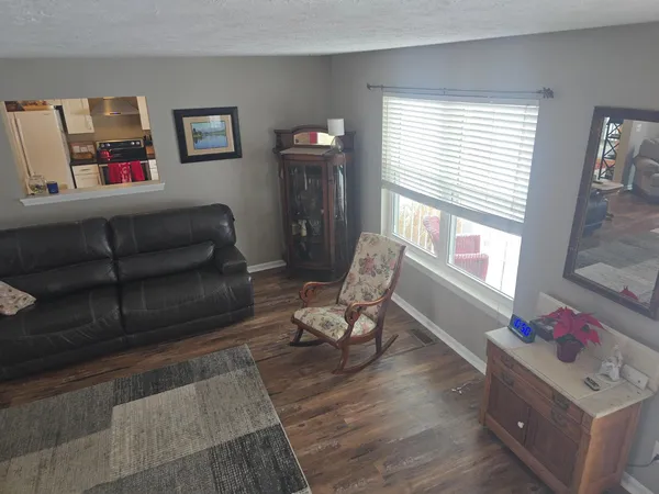 $448,000 | 438 Cresthaven Drive, Lawrenceburg, IN 47025