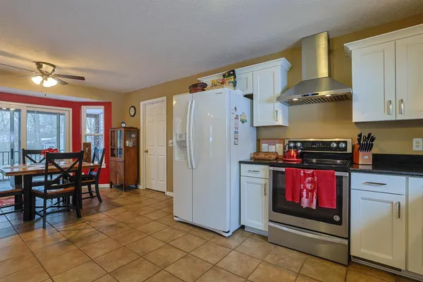 $448,000 | 438 Cresthaven Drive, Lawrenceburg, IN 47025