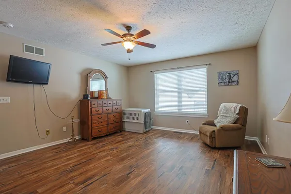 $448,000 | 438 Cresthaven Drive, Lawrenceburg, IN 47025