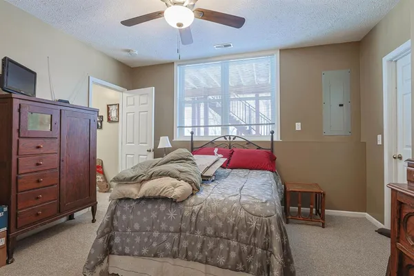 $448,000 | 438 Cresthaven Drive, Lawrenceburg, IN 47025