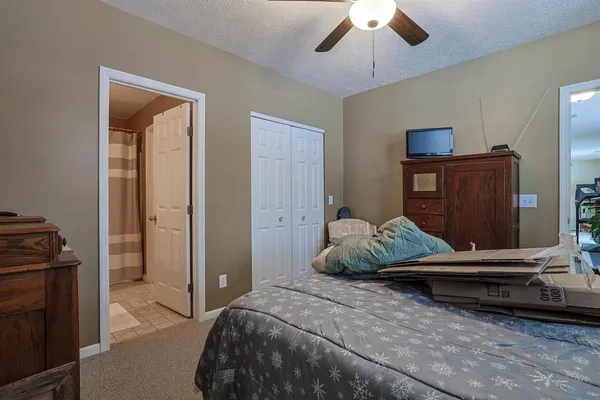 $448,000 | 438 Cresthaven Drive, Lawrenceburg, IN 47025