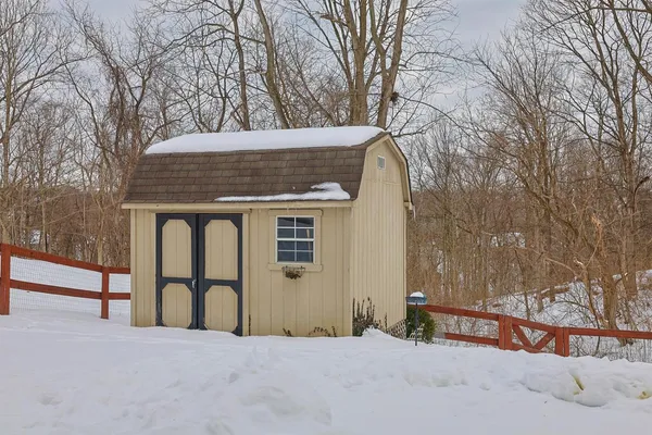 $448,000 | 438 Cresthaven Drive, Lawrenceburg, IN 47025