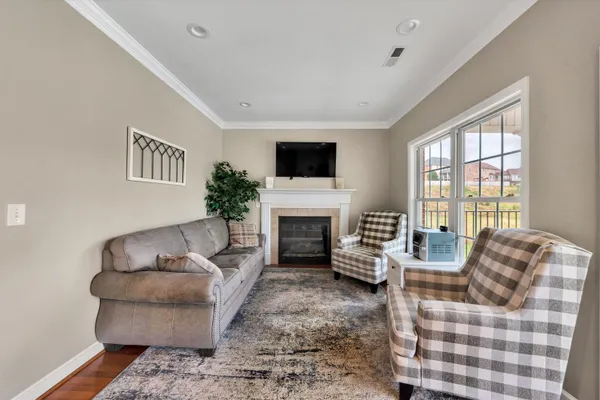 $869,500 | 2120 River Oaks Drive, Salem, VA 24153