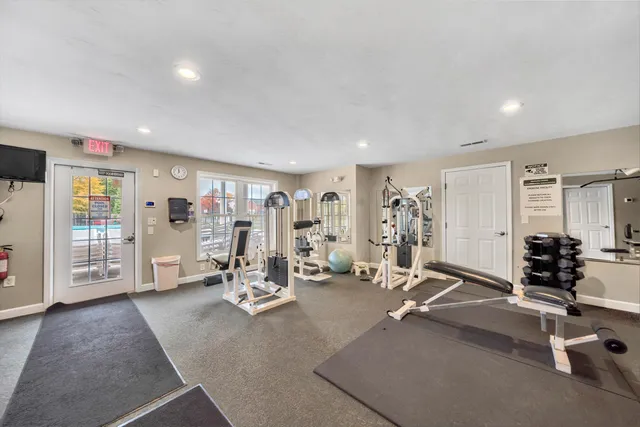 $869,500 | 2120 River Oaks Drive, Salem, VA 24153