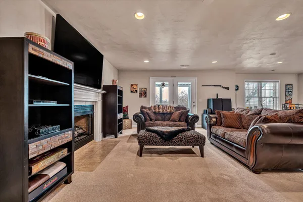 $869,500 | 2120 River Oaks Drive, Salem, VA 24153