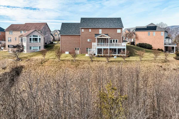 $869,500 | 2120 River Oaks Drive, Salem, VA 24153