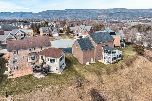 $869,500 | 2120 River Oaks Drive, Salem, VA 24153