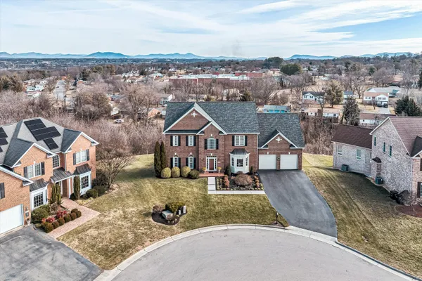 $869,500 | 2120 River Oaks Drive, Salem, VA 24153