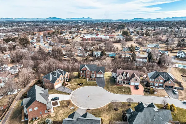 $869,500 | 2120 River Oaks Drive, Salem, VA 24153